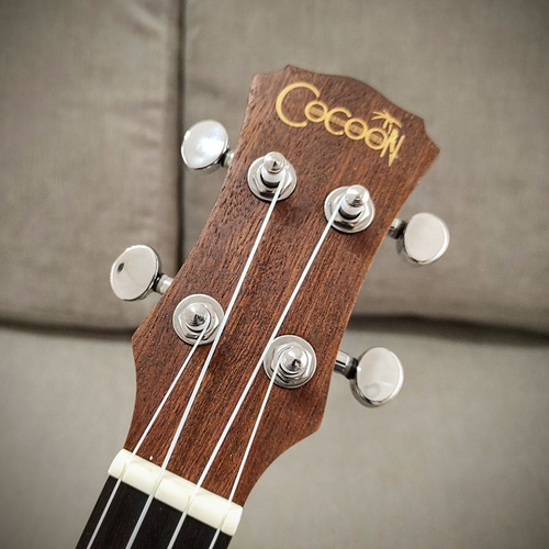 Imagen 6 de 10 de Ukelele Cocoon Barítono C/funda Acolchada