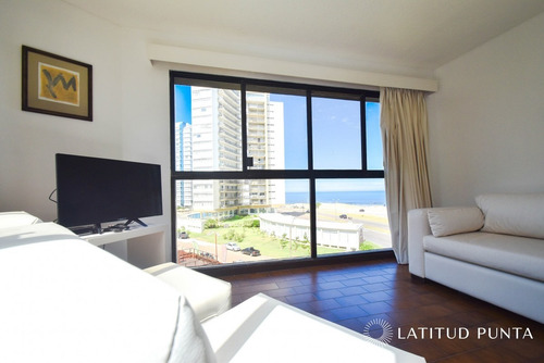 Apartamento En Brava- Ref: 21
