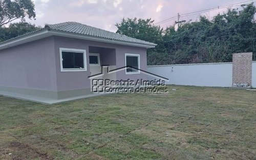 Imagem 7 de 9 de Casa De 3 Qts (1 Suite) No Cajueiros, Sala, Cozinha, Banheiro, Garagem, Quintal Gramado