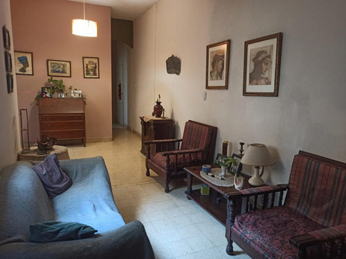Venta Villa Sarmiento Ph Tipo Casa 5 Amb. En Dos Plantas- Sin Expensas - Terraza