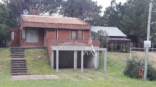 Hermoso Chalet A Una Cuadra Del Mar- Ref: 3077