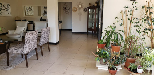 Imagen 5 de 12 de Excelente Departamento De 4 Ambientes En La Perla, De 129 M2, Con Vista Abierta