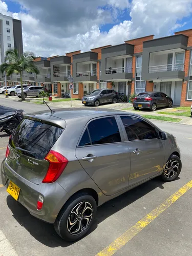 Kia Picanto Ex, 2015, 1.2 Cc, Color Gris, Automático