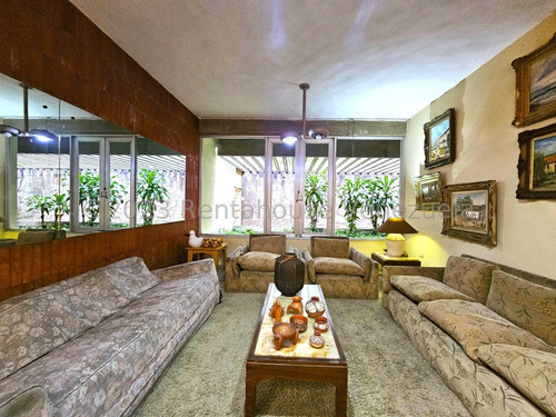 Rosa Rodríguez Vende Casa En Colinas De Santa Rosa, Barquisimeto 25-5559