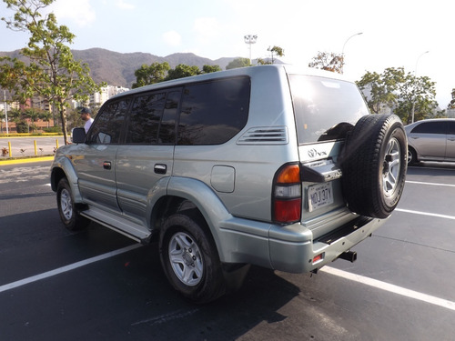 Imagen 4 de 9 de Toyota Prado