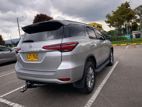 Toyota Fortuner Srv 2.4 Diesel 4x2 At 2023