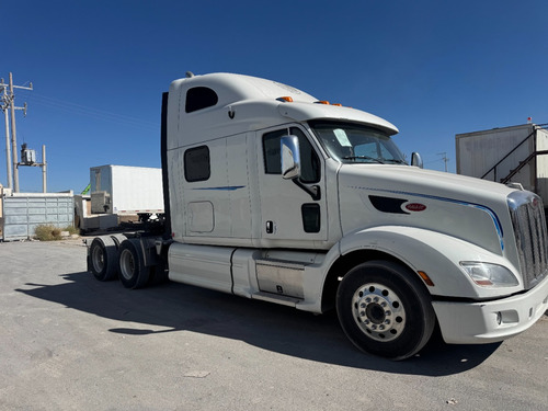Peterbilt 587 2016