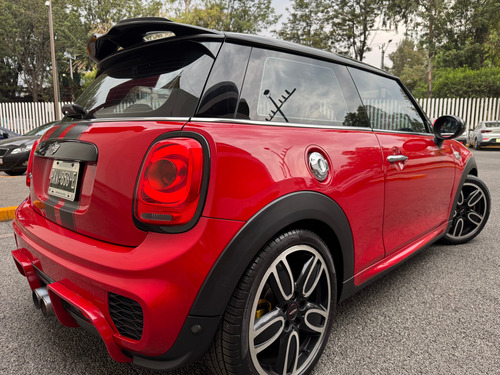 Mini John Cooper Works 2.0 Hot Chilli At