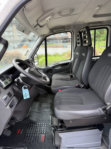 Iveco Daily 70/17 Doble Cabina