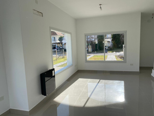 Casa En Venta - 3 Amb En Las Margaritas, Pilar
