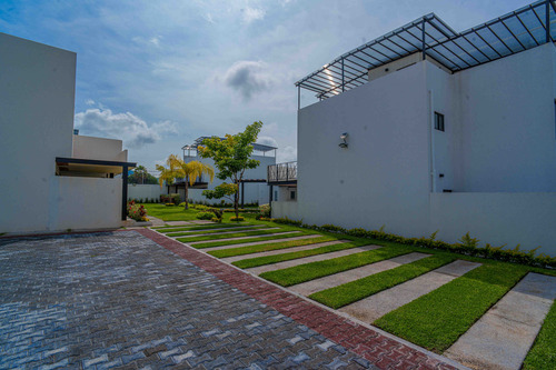 Casa En Venta En Santa Fe Xochitepec Morelos