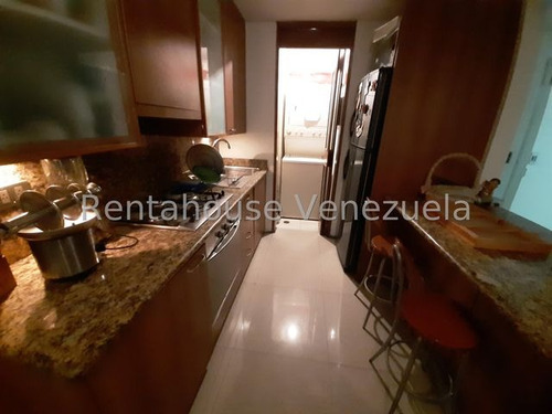 Estupendo Apartamento En La Solano 25-7697