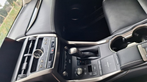Lexus NX 300h Luxury