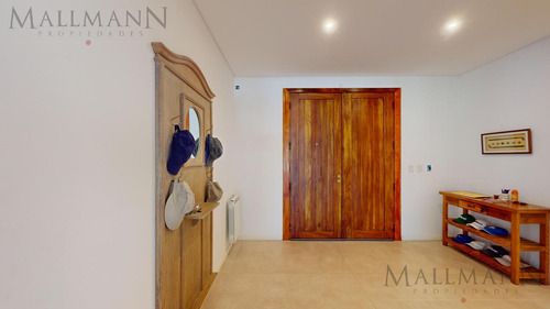 Casa En Venta. 4 Dormitorios En Suite. Estancias Golf