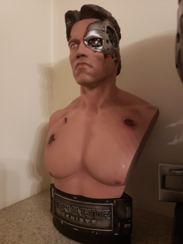 Busto Terminator Chronicle