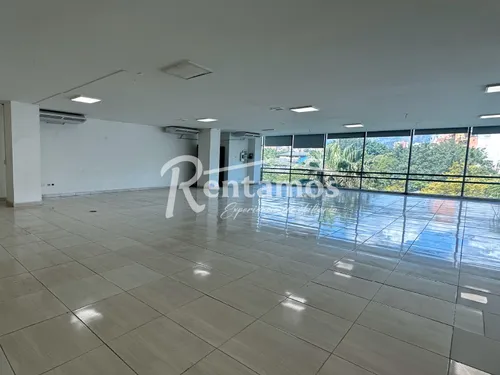 Oficina En Arriendo En Laureles. Cod A775816