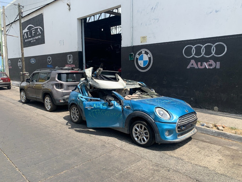 Imagen 1 de 11 de Mini Cooper 3 Cil Turbo 4 Puertas 2016. Solo Por Partes Desa