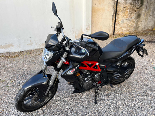 Imagen 1 de 16 de Vendo Benelli Tnt 300