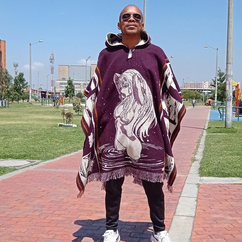 Imagen 4 de 10 de Maxiruana Hombre Mujer Lana Alpaca Urbana Ligera Con Capota