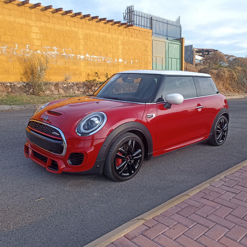 Mini John Cooper Works 2.0 Hot Chilli At