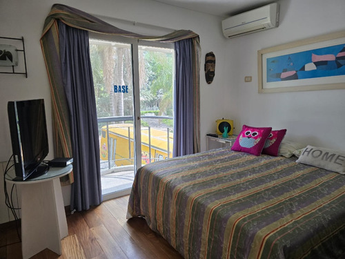 Venta St Thomas Norte 3 Plantas, Quincho, Piscina Climatizada, 390 Mts.