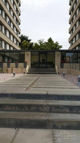 Torres Barcelona, Bloque Ii, 3 Dormitorios, Alquiler Anual, Gastos Comunes Incluidos