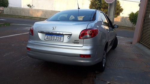 Peugeot 207 2012 1.4 Xr Flex 5p