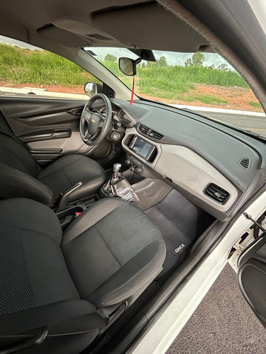 Chevrolet Onix 1.0 Joy 5p