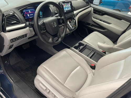 Imagen 8 de 11 de Honda Odyssey Touring 2018 Azul
