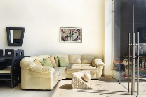 Casa Moderna Con Alberca Y Jardín, En Fraccionamiento Con Seguridad