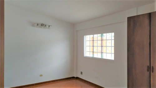 Imagen 7 de 14 de Tomhouse Colinas Avp Calle Petaquire