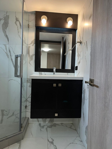 Imagen 14 de 27 de Departamento Recién Remodelado. Moderno.terminaciones De 1ra