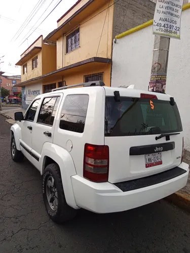 Jeep Liberty Sport 4x2 At