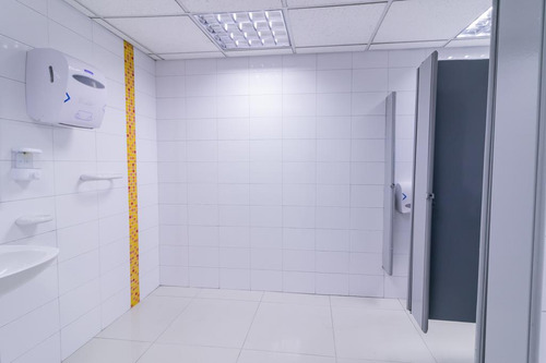 Oficina En Arriendo En Centro Internacional. Cod A1094004