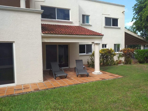 Casa En Residencial Campestre, Cancun, Q. Roo.