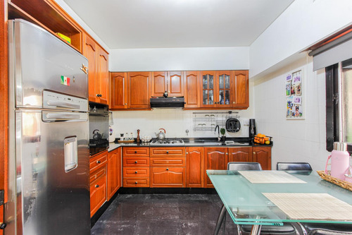 Venta Casa 5 Ambientes Cochera Y Patio - Liniers - Apto Credito