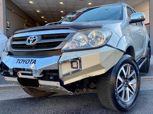 Toyota Hilux Sw4 Srv Cuero 3.0 4x4