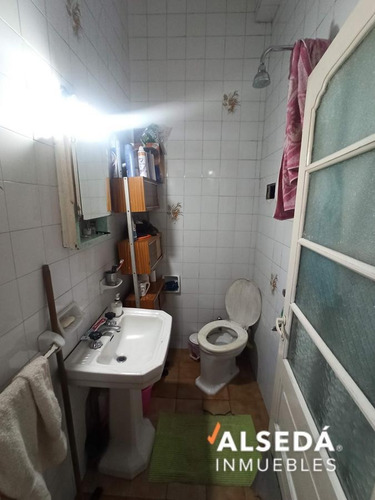 Imagen 5 de 11 de Cerrito 3818 - Casa Pasillo - Centro Oeste
