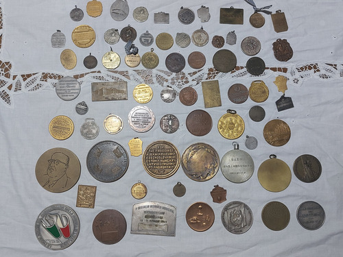 Coleccion De 71 Medallas Muy Raras Coleccionables Uruguay