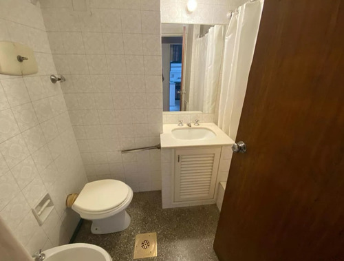 Apartamento En Alquiler Pocitos Nuevo 2 Dormitorios Próximo A Wtc Y Montevideo Shopping