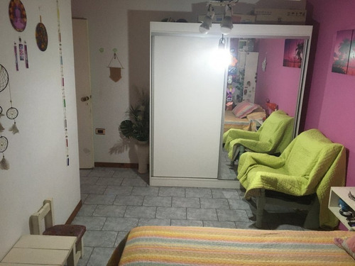 Imagen 11 de 16 de Chalet 2 Plantas De 6 Amb C/ Cochera Y Fondo Libre ** Ideal 2 Familias **