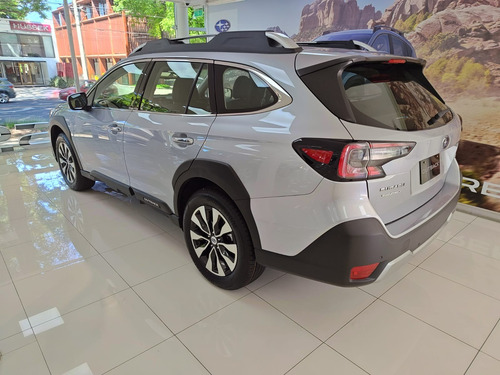 Subaru Outback 2.5 Limited Es