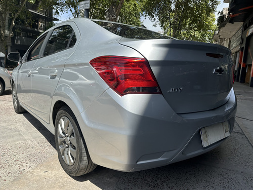 Chevrolet Onix plus 1.4 Black Edition
