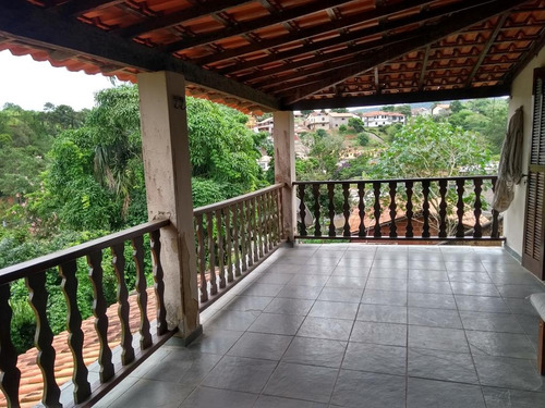 Imagem 10 de 14 de Casa Duplex, Com Mito Espaço, Bairro Sossegado