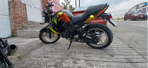 Yamaha Fz 16 Con Modificación A 190 Vinil Foto Cromático J