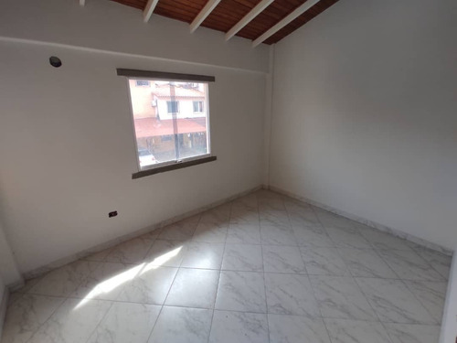 Imagen 9 de 12 de Townhouse De 3 Niveles En San Diego, Obra Blanca En Res. Aves Del Paraíso. LG