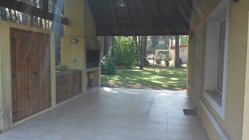 Imagen 2 de 14 de Disponible Fin De Semana Del 24 De Marzo!! Casa Nueva Con Amplio Parque En Zona Tranquila. Solo Familia.