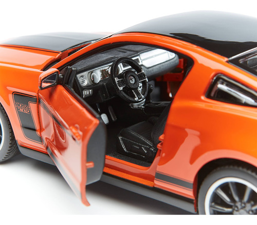 Miniatura 2012 Ford Mustang Boss 302 Escala 1:24 Maisto