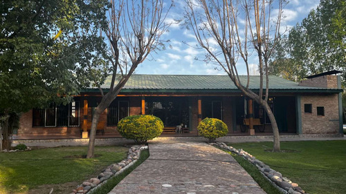 Casa Quinta Hermosa En Km 8 Mendoza