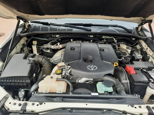 Imagen 12 de 15 de Toyota Hilux 2016 2.8 Cd Srv Pack 177cv 4x2